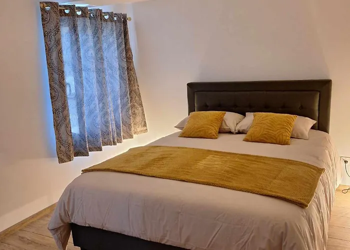 Holiday home Au Fil De L'aure Monfreville